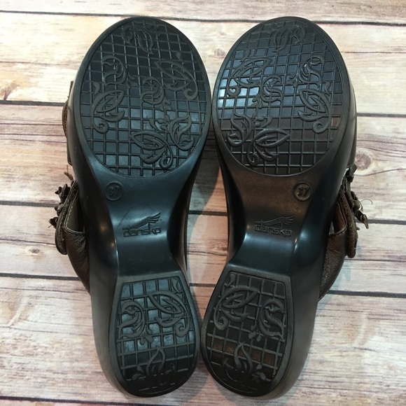 Size 37 (7) Dansko Slide on Clog Sandals Bronze - Picture 5 of 8